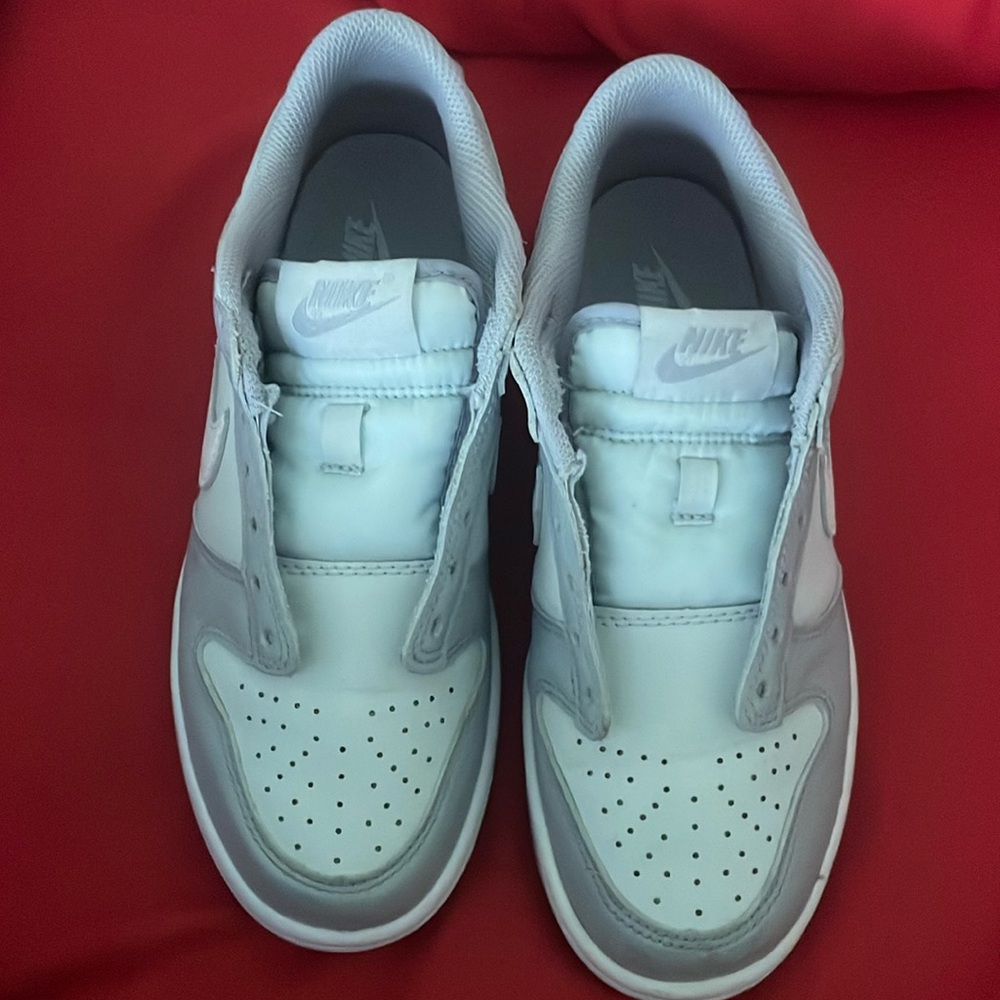 Wolf grey grade school dunks